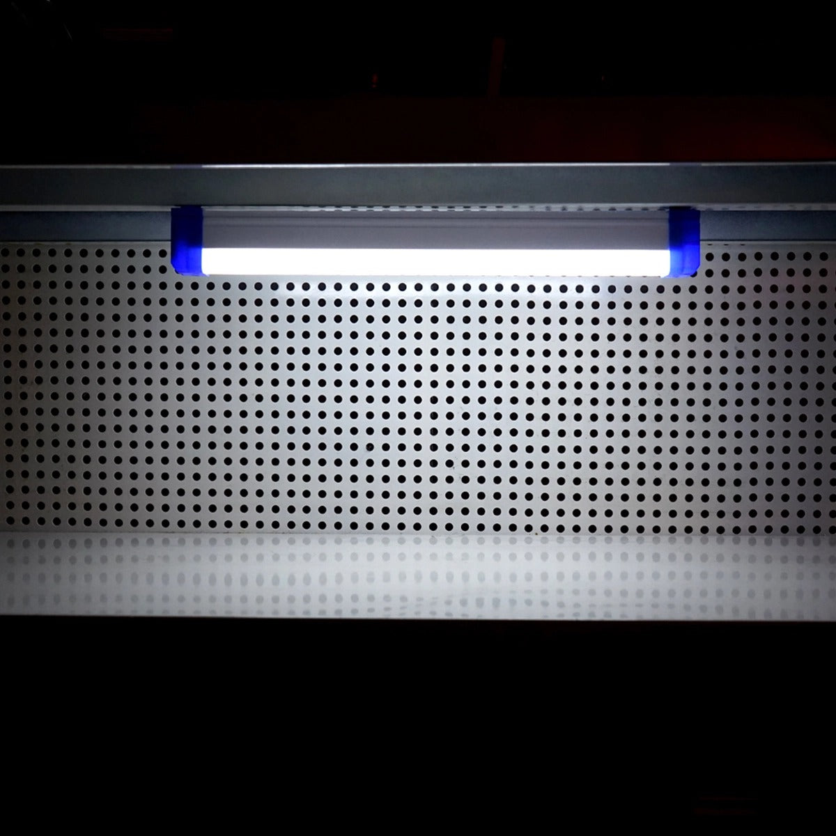 Λαμπα Led 60W 6500K Με Μαγνητικη Βαση & Επαναφορτιζομενη Μπαταρια 3600Mah, 520 X 23 X 38Mm, Ip20