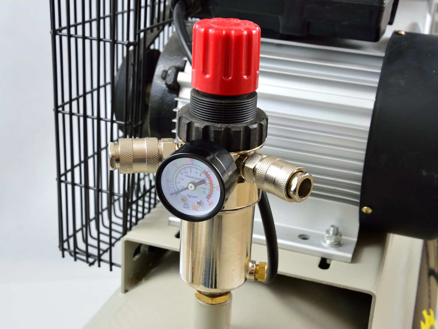 Αεροσυμπιεστής-Κομπρεσέρ Αέρος 100L 420L/Min 220V GEKO