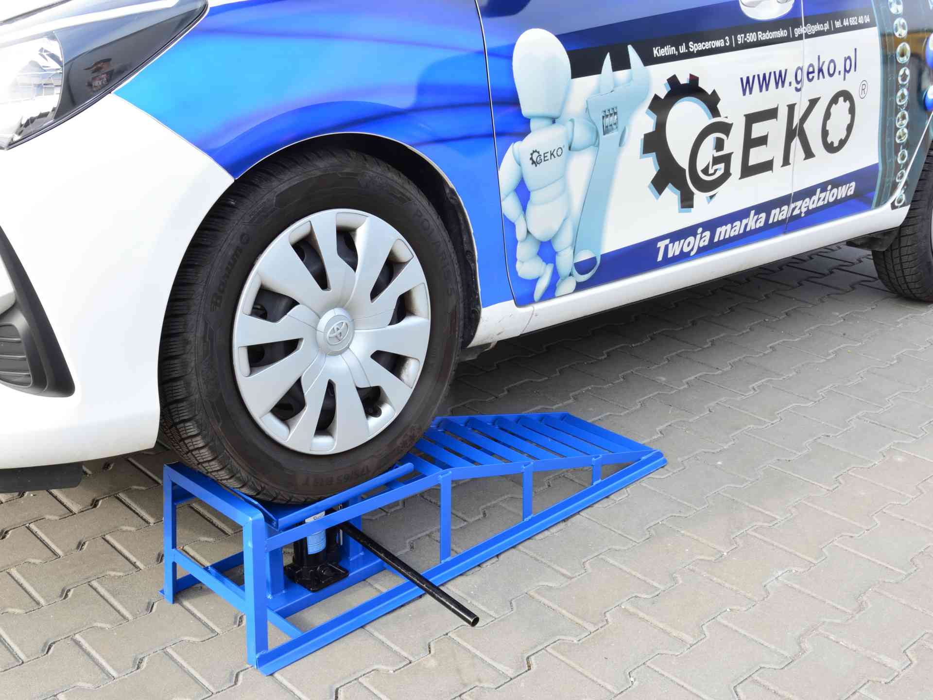 Υδραυλική Ράμπα Αυτοκινήτου 2Τ GEKO