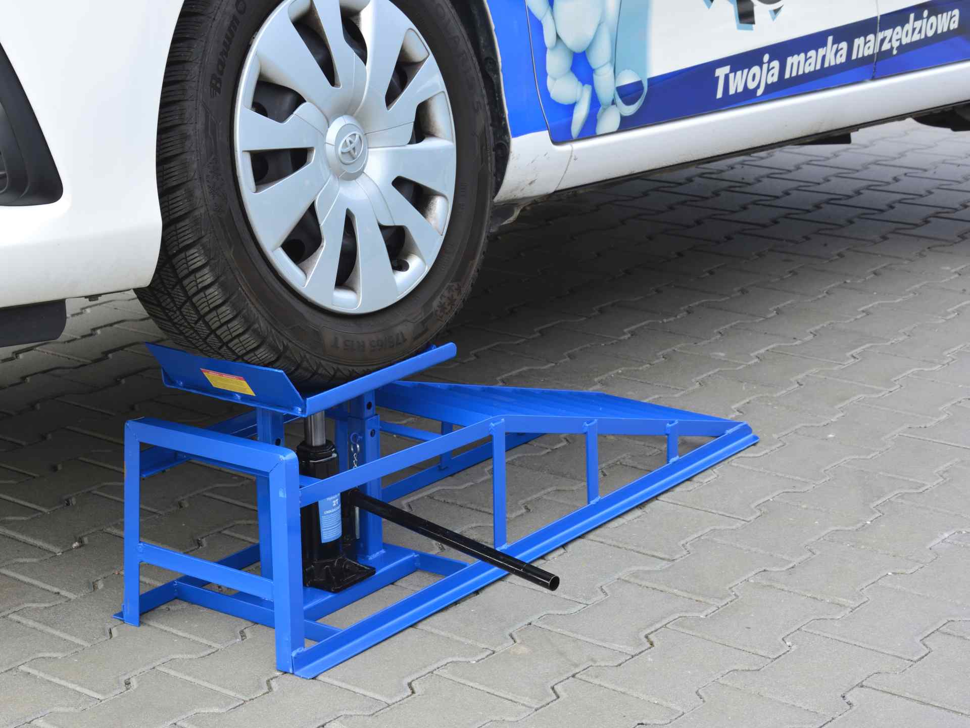 Υδραυλική Ράμπα Αυτοκινήτου 2Τ GEKO