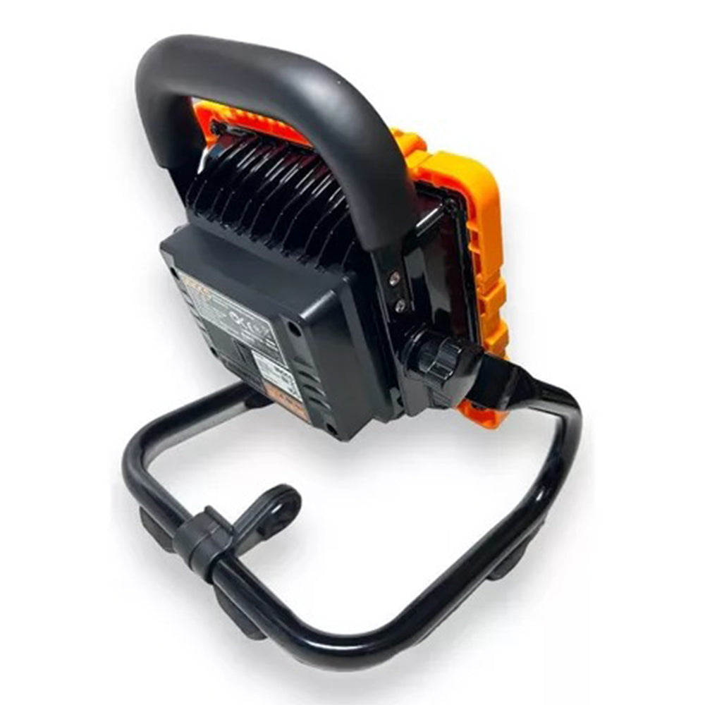 Επαναφορτιζομενοσ Προβολεασ Led 900 Lumen Ingco