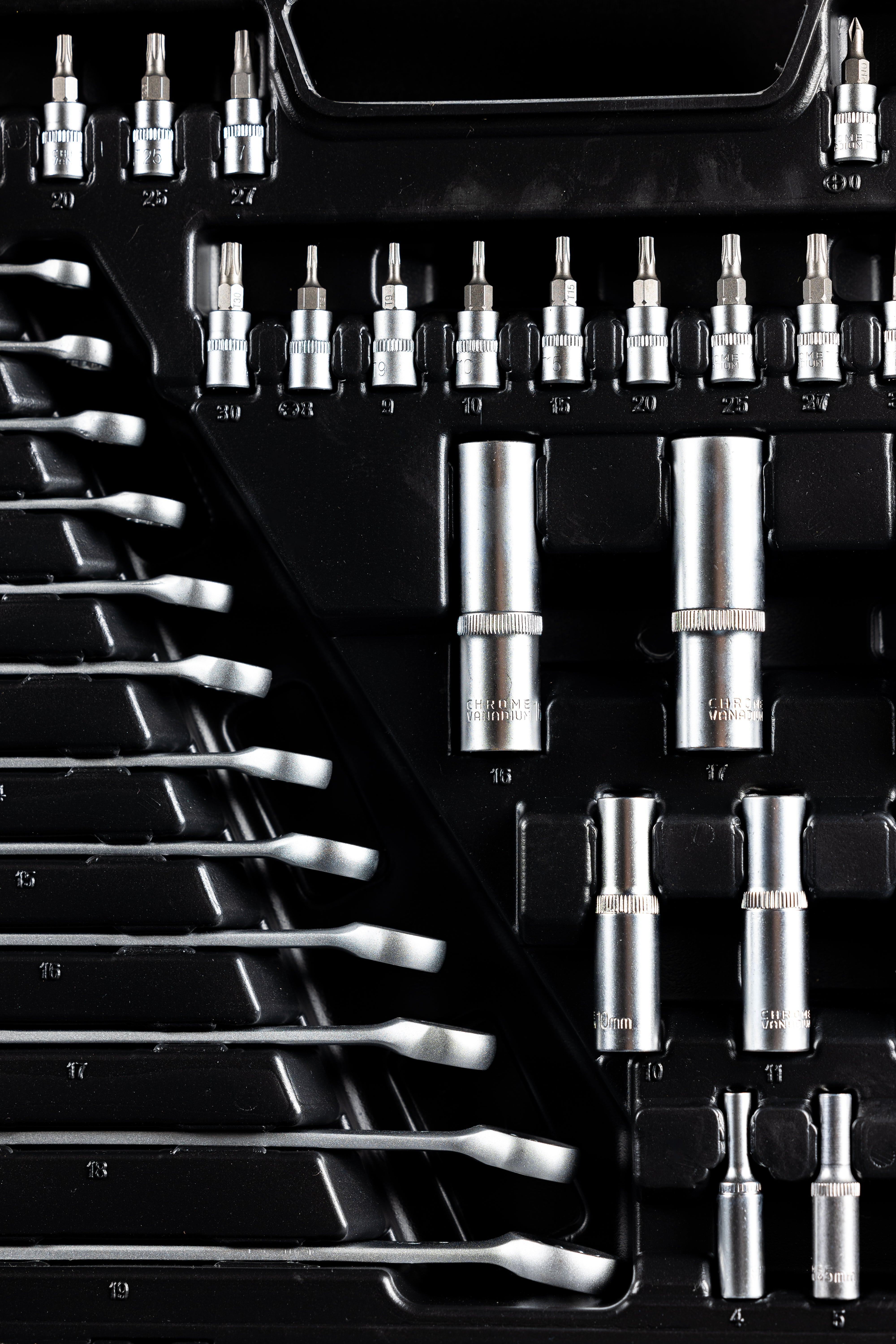 Hbm Εργαλειοθηκη Καστανιεσ Και Καρυδακια 1/2" 3/8" 1/4" Σετ 216Τμχ