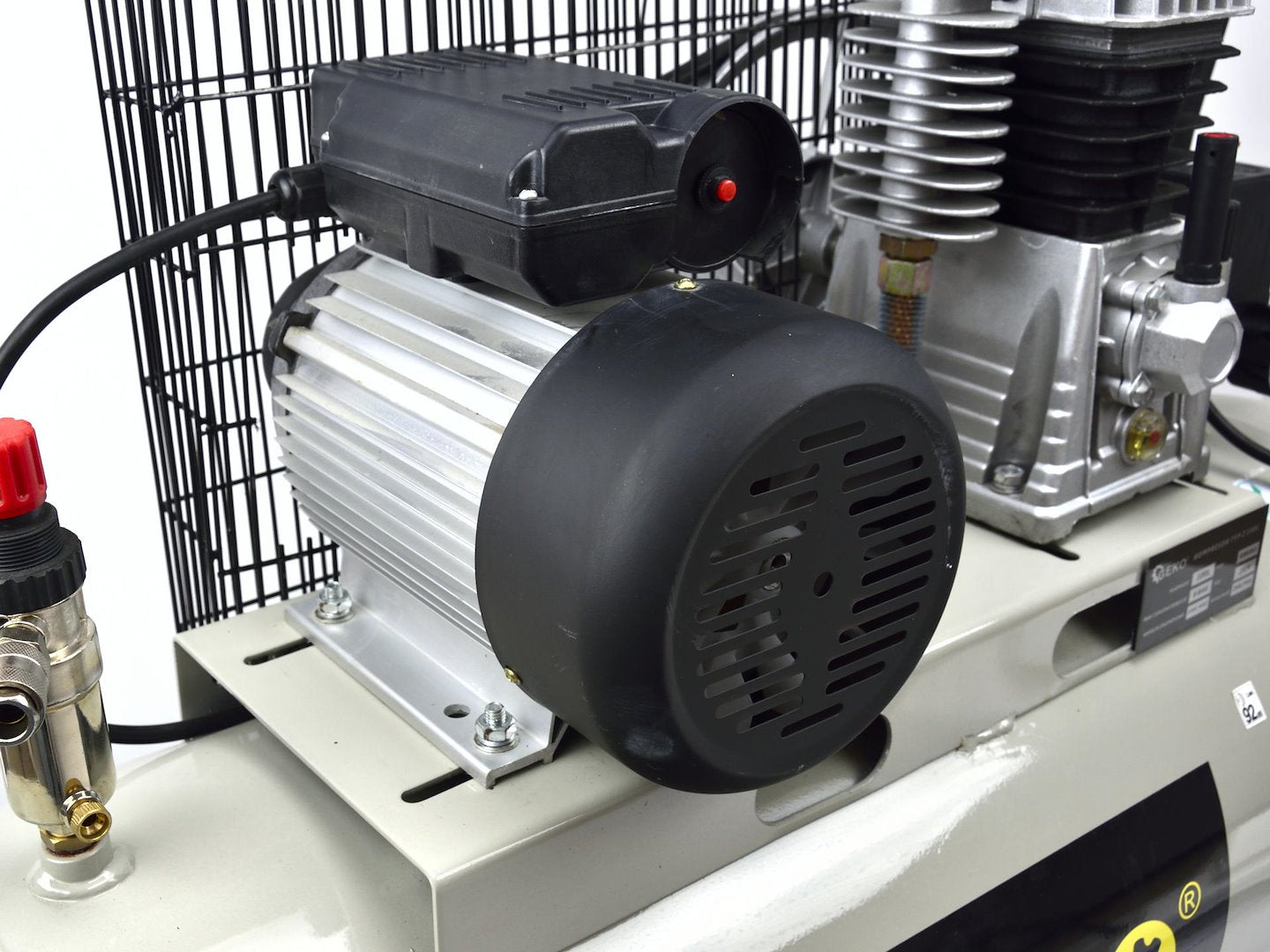 Aεροσυμπιεστής 100L 390L/Min 220V GEKO