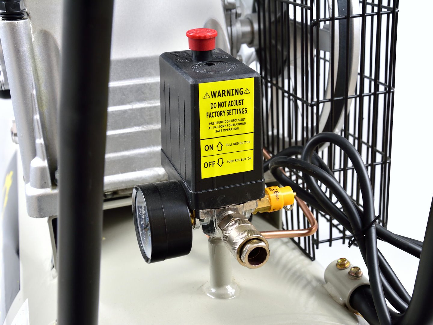 Αεροσυμπιεστής-Κομπρεσέρ Αέρος 100L 420L/Min 220V GEKO