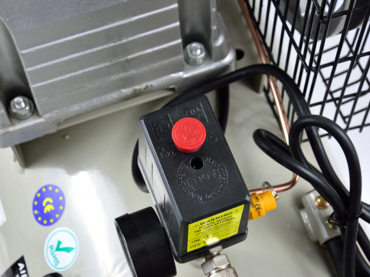 Αεροσυμπιεστής-Κομπρεσέρ Αέρος 100L 420L/Min 220V GEKO