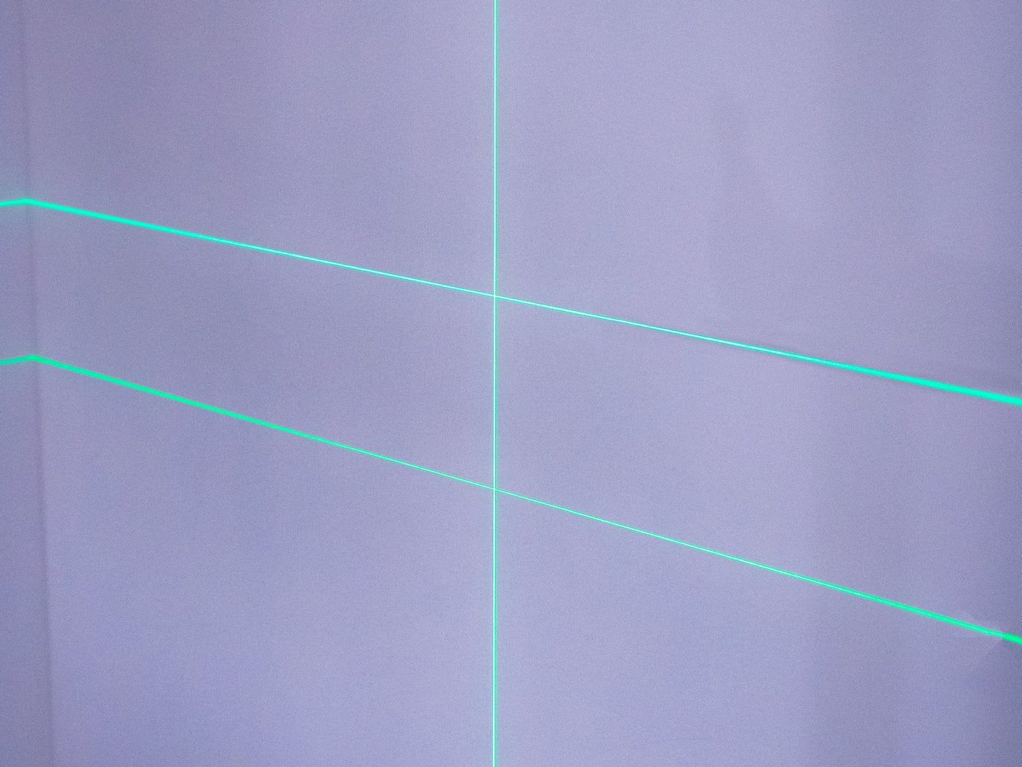 Aλφάδι Laser 360° 4D Με 2 Επαναφορτιζόμενες Μπαταρίες GEKO